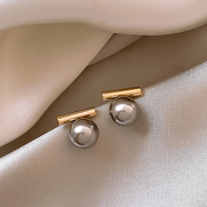 Minimalist Stacked Pearl Earrings