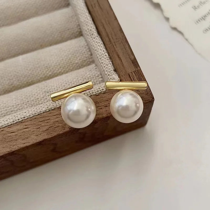 Minimalist Stacked Pearl Earrings