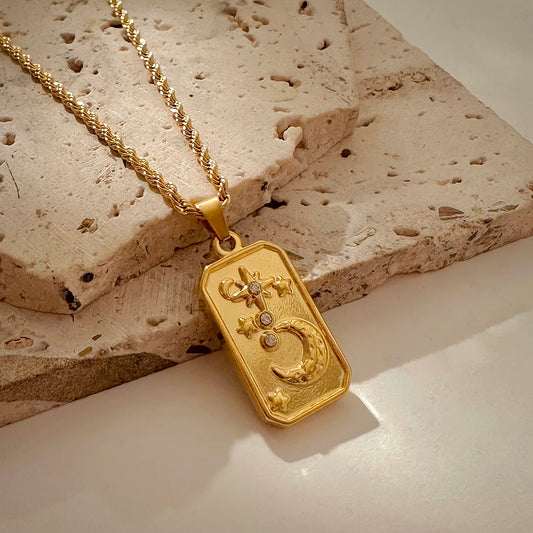 Gold Plated Minimalist Tarot Card Necklace