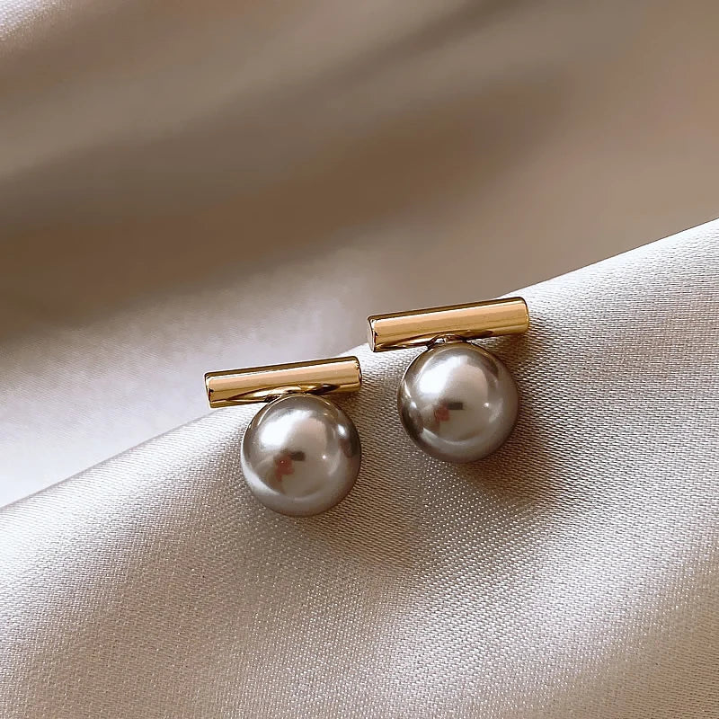 Minimalist Stacked Pearl Earrings