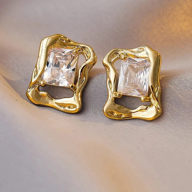 Asymmetric Setting Zircon Earrings