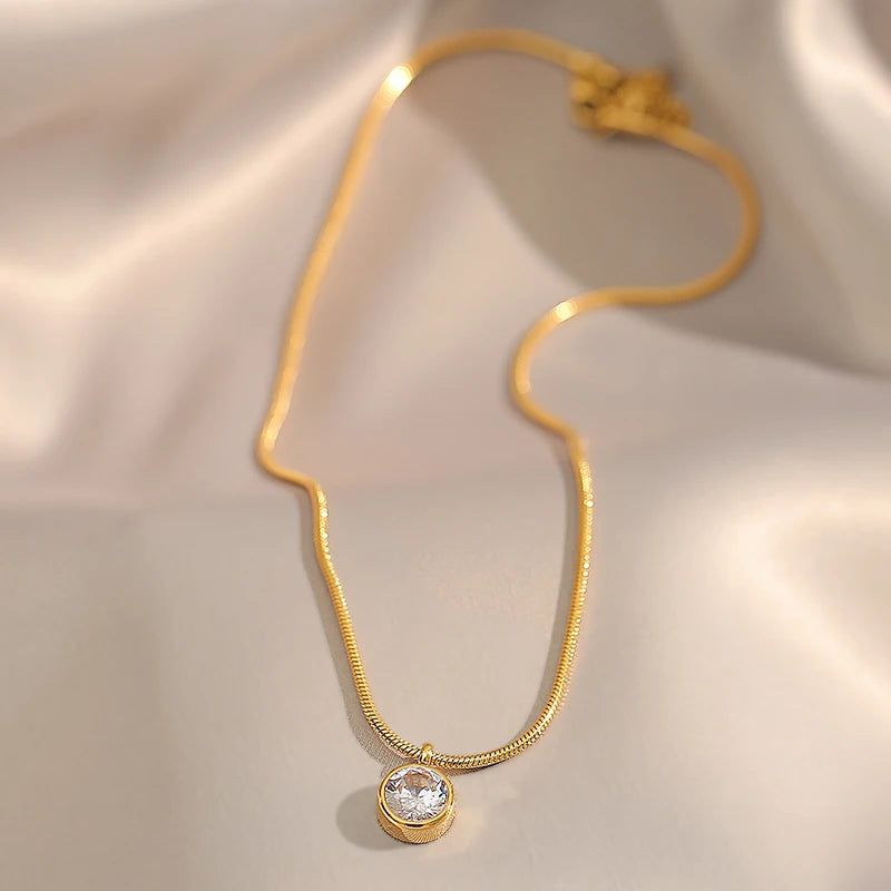 Gold Plated Circle Zircon Pendant Necklace