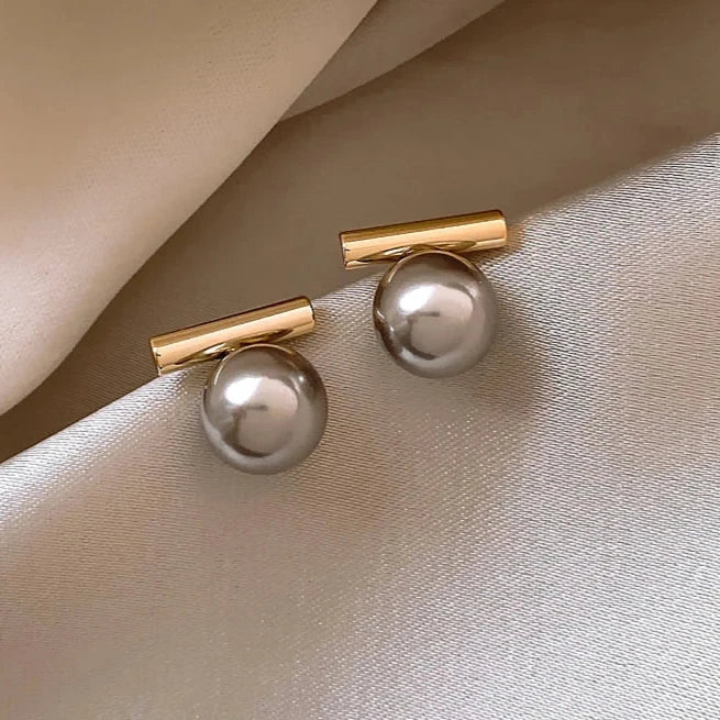 Minimalist Stacked Pearl Earrings